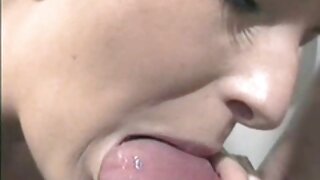 جاپانی tanned فحش slut اس کی چیکنا بلی کے سوراخ میں انگلی ہے