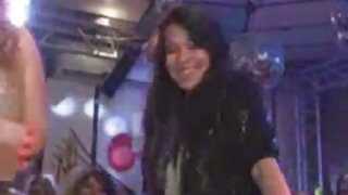 شاندار سنہرے بالوں و ...